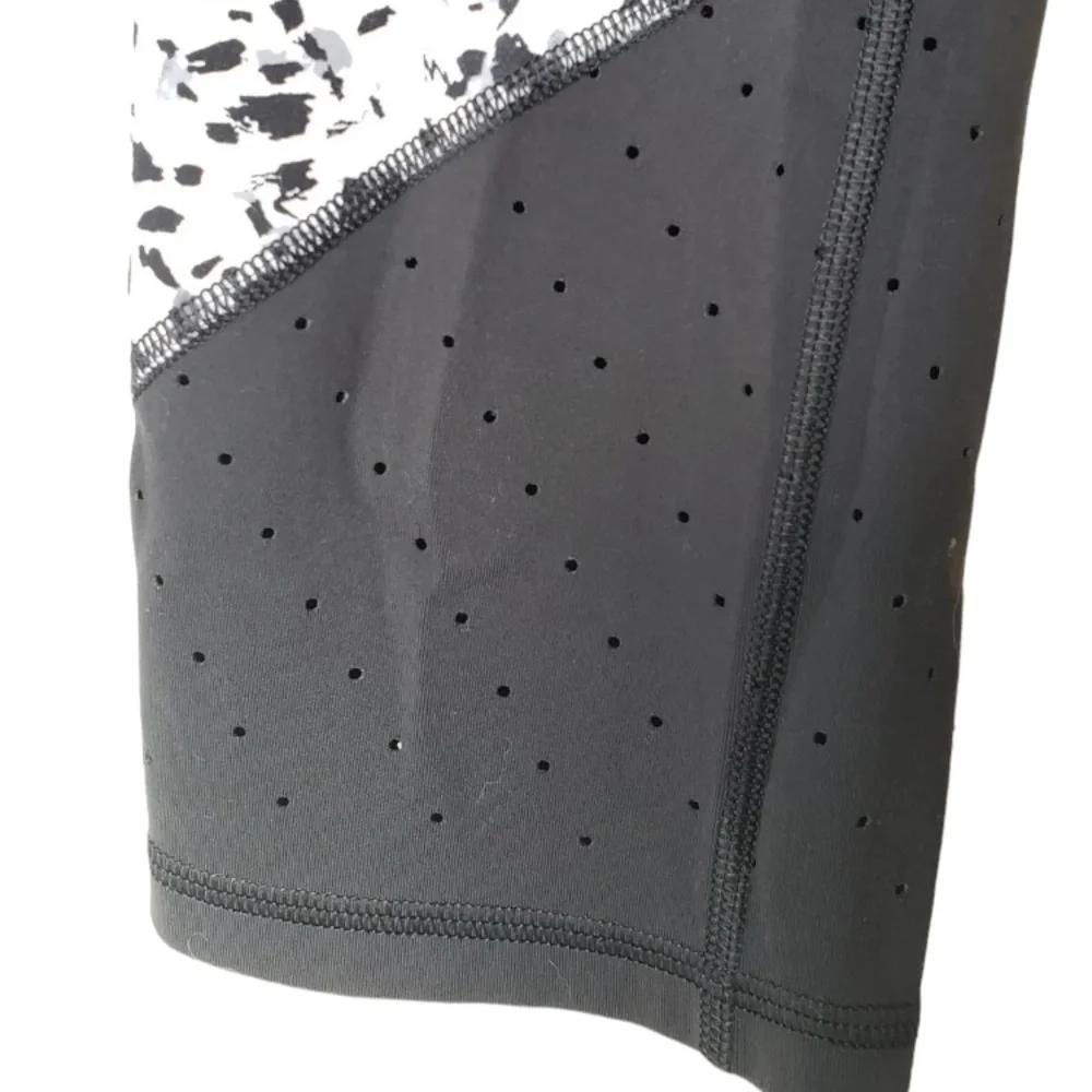 ATHLETA Printed Stealth Trucool Capri size M